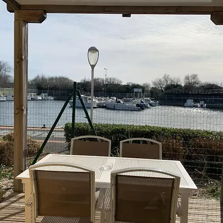 With Garden Terrace View And Pool 펜션 *